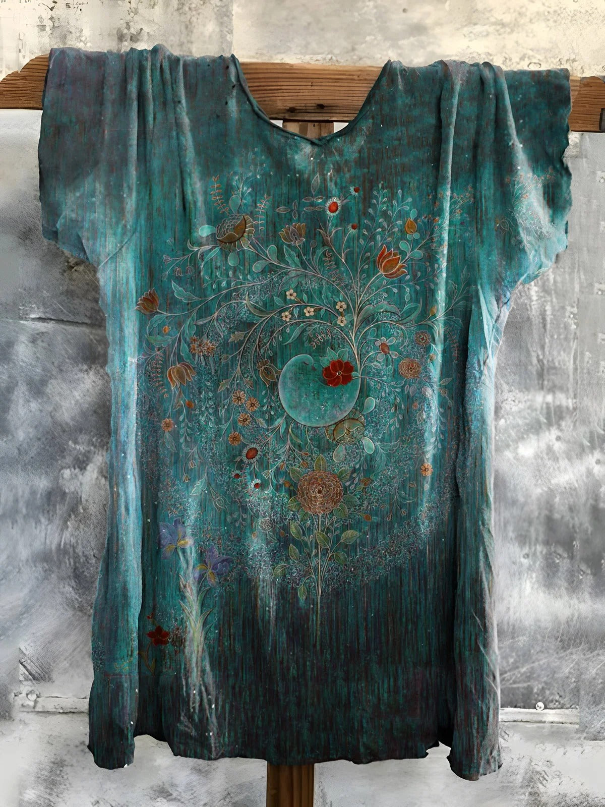 Women's Vintage Floral Art Print V-neck Casual T-Shirt-1