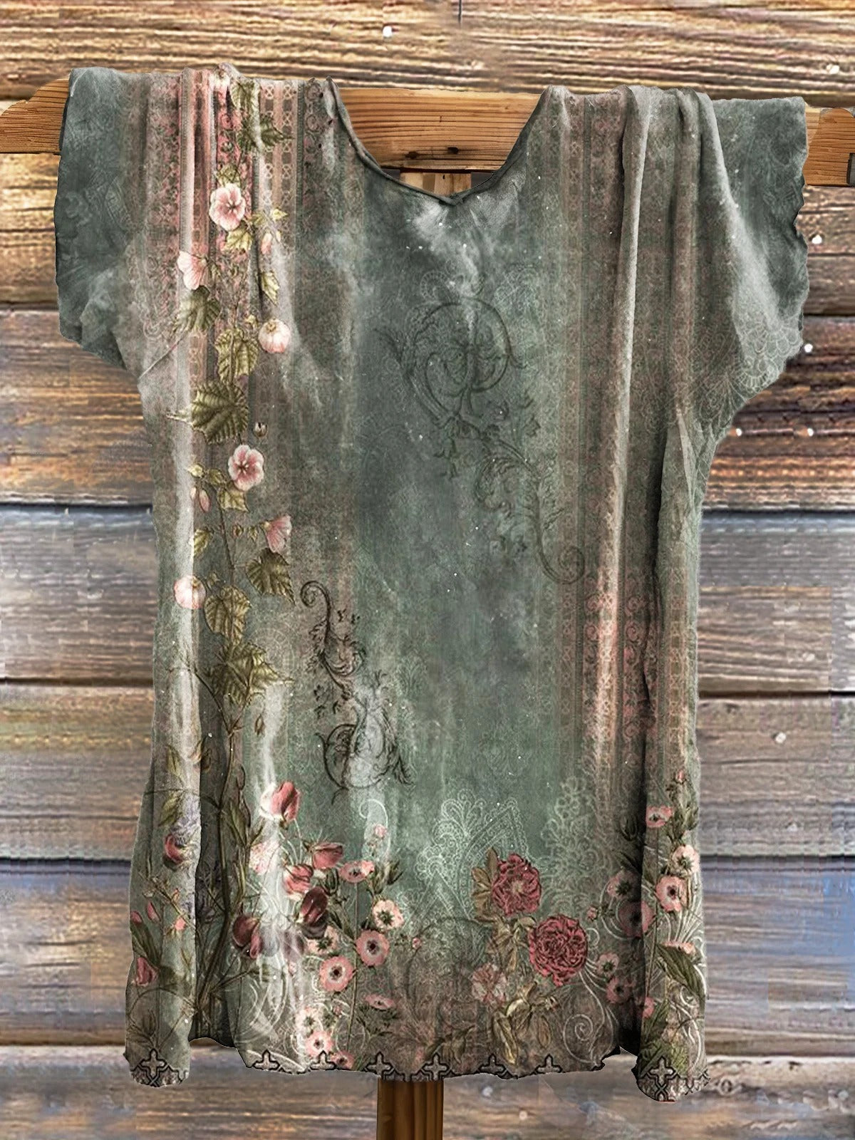 Women's Retro Ethnic Flowers Print V-neck Casual T-Shirt