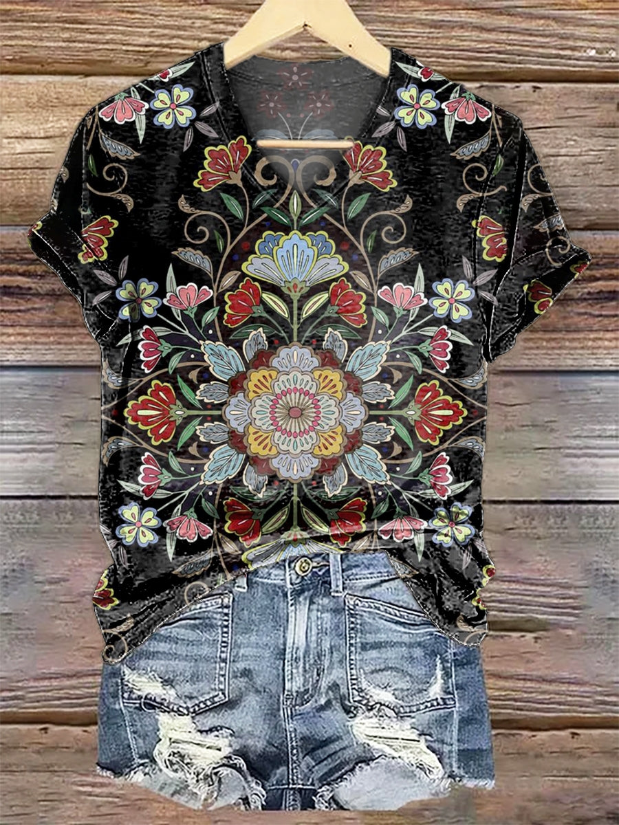 Women's Retro Ethnic Floral Totem Print V-neck Casual T-Shirt-1